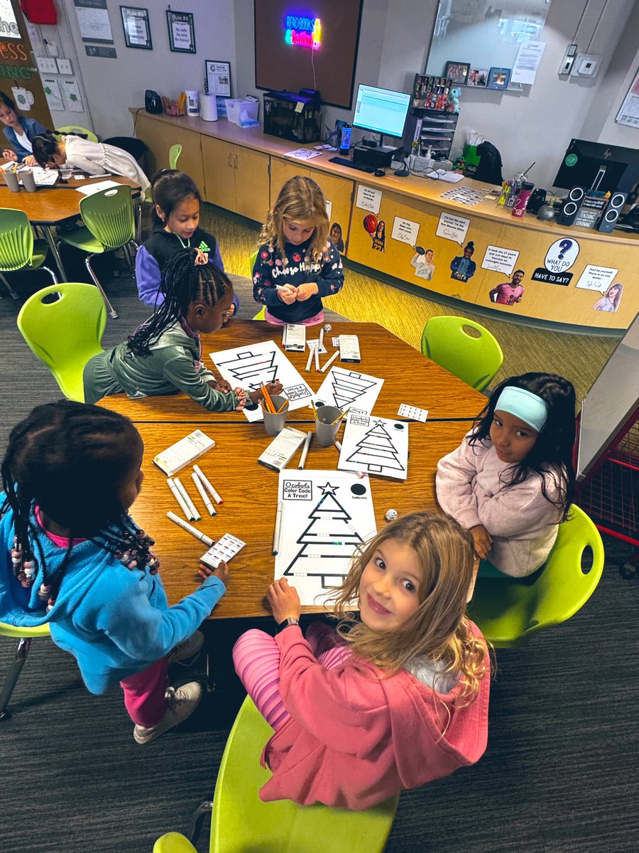 HancockMayfield's tweet photo. We had fun in 2nd grade coding with our @Ozobot to light up a Christmas tree with cool lights and even some tricks!! We worked in teams to get the task completed during Synergy today!! #TeamHancock #SynergyRocks #ElememtarySTEM https://t.co/BRbbQ1JY2H
