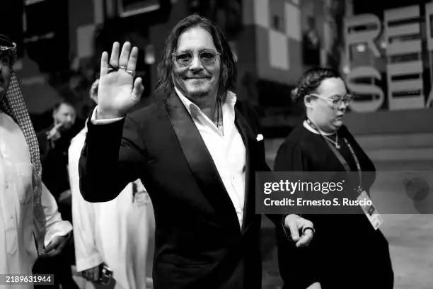 DeppInSpanish's tweet photo. Black &amp; White at the Red Sea International Film Festival #RSIFF24 📸🖤🤍 https://t.co/ohb8OsR3xD