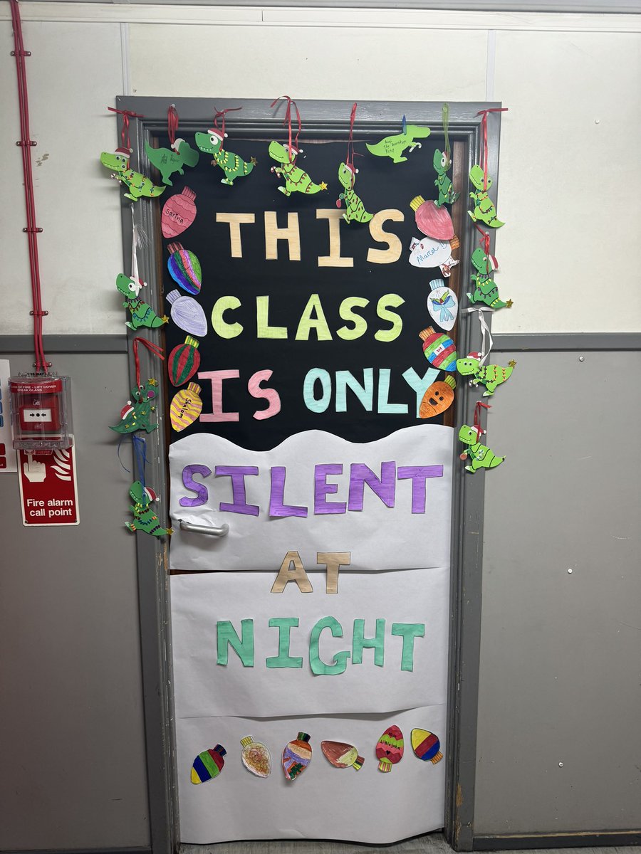 MissLittlejohn3's tweet image. Our Crew Christmas door🤩 @StMachar_WA