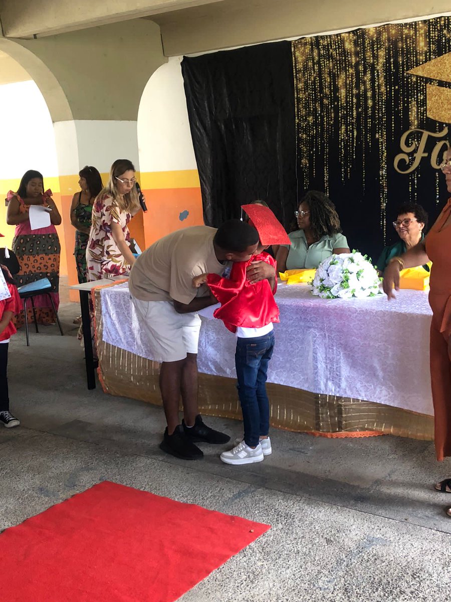 maior orgulho de um pai é ter seu filho como o Próprio exemplo eu te amo ❤️