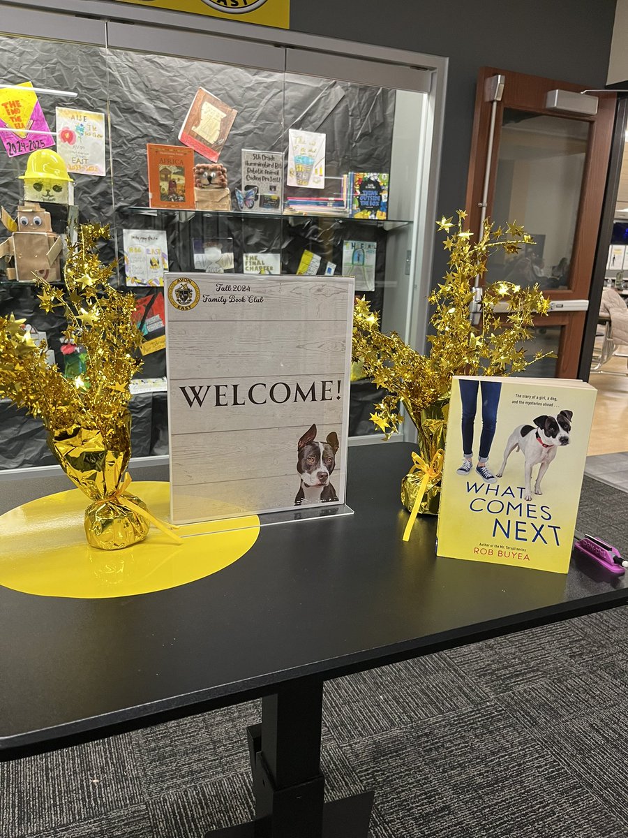 mahoward_howard's tweet image. What a super fun Family Book Night with “What Comes Next” at #AISEast !!  Thank you @sobrien611 for this great event and Misty Eyes Animal Center!!  @RobBuyea