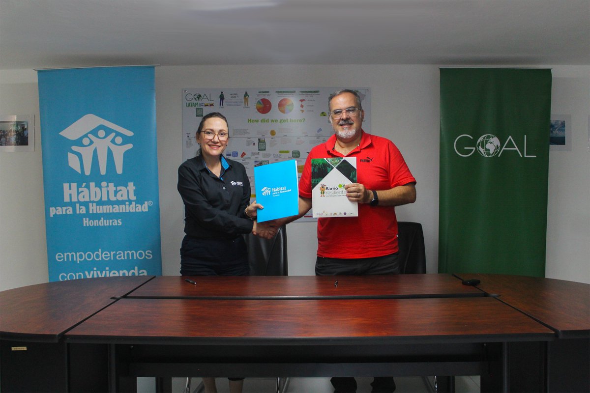 GOAL_Honduras's tweet photo. #GranNoticia
🌍🤝 Hemos firmado junto a Hábitat para la Humanidad Honduras unen fuerzas por la sostenibilidad
 Formalizamos una alianza estratégica para construir resiliencia en comunidades vulnerables y trabajar hacia los #ODS:
✅ Igualdad de género
✅ Agua y saneamiento
✅ Acción por el clima
✅ Ciudades sostenibles
Bajo la Nueva Agenda Urbana, impulsamos un futuro más justo y sostenible para todas las generaciones. 💙

#GOALContigo