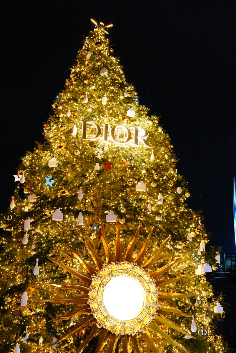 クリスマスをお裾分け🎄🤍 https://t.co/XvVUw2QCnC