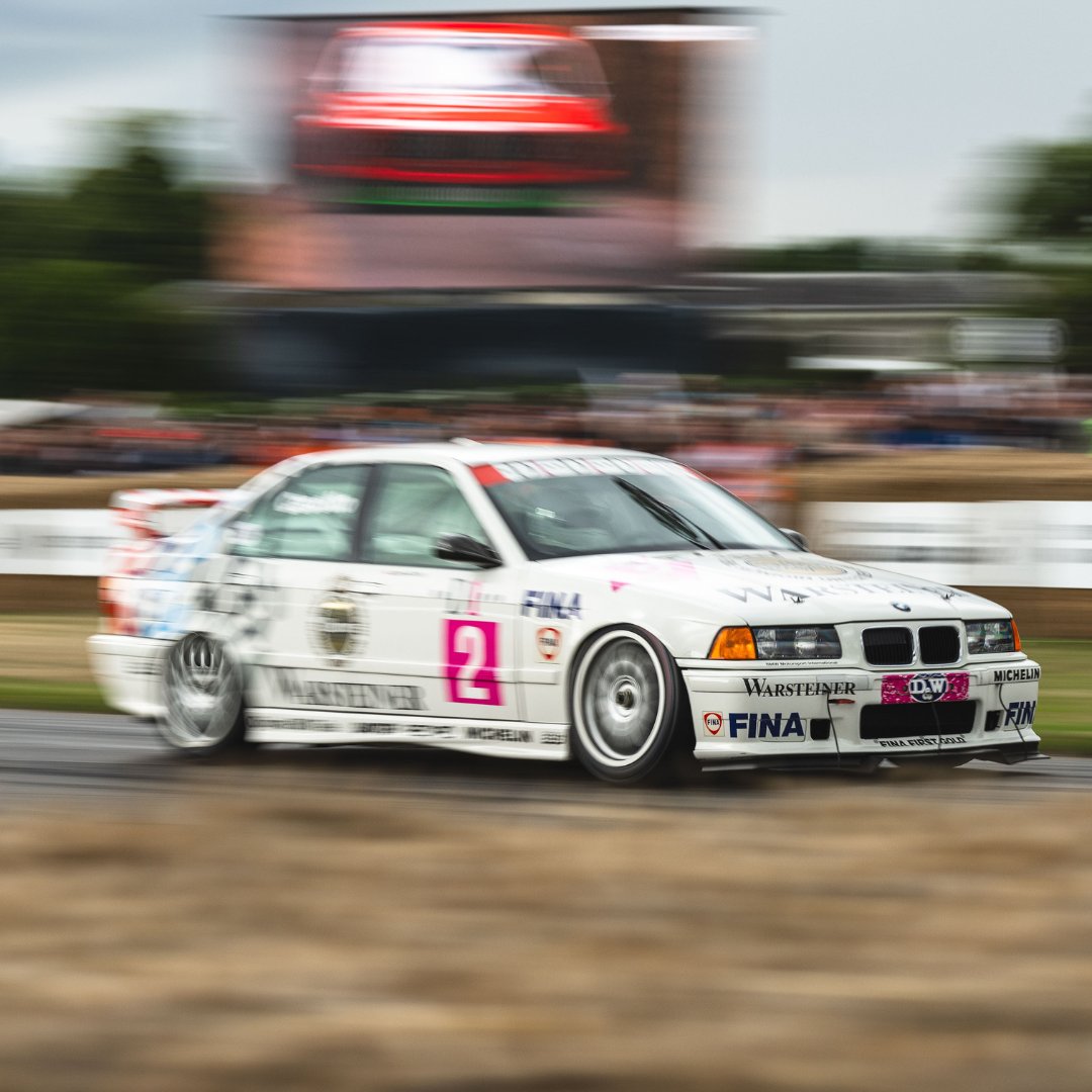 Photo A.024003 BMW 320IS STW (E36) JOHNNY CECOTTO SUPER TOURING CAR CUP