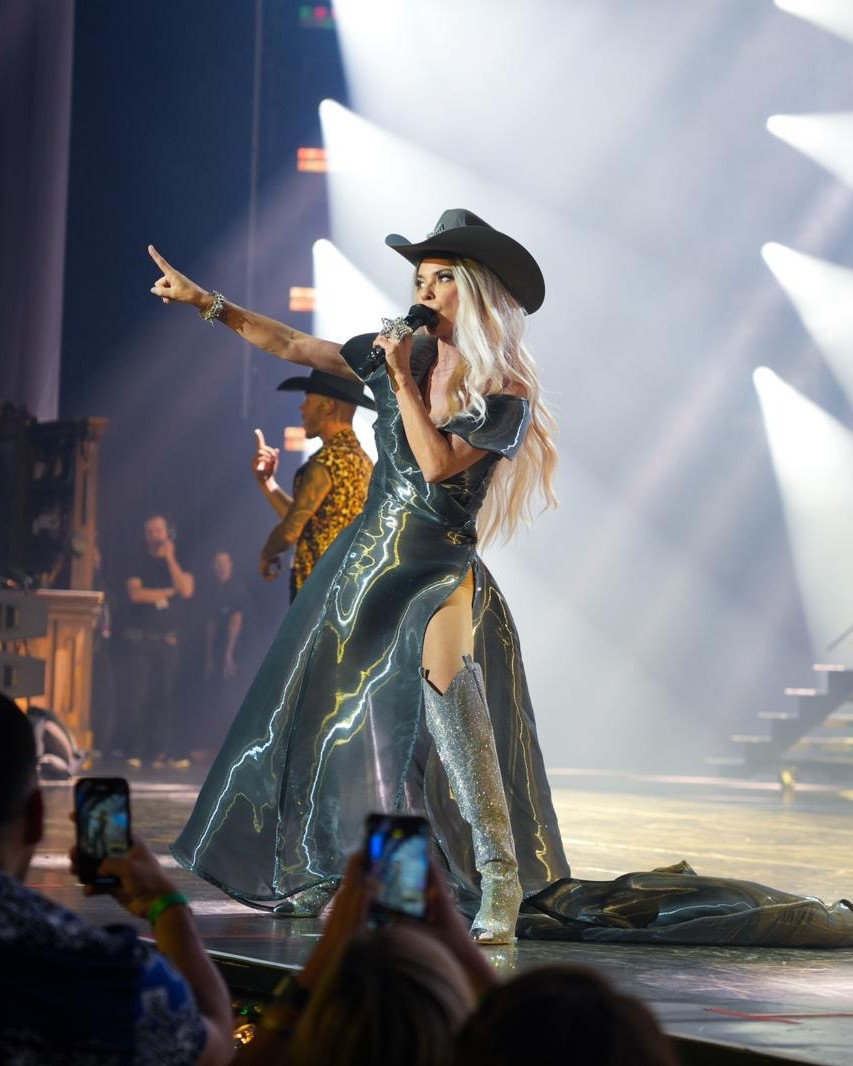 Miracle Mile Shops (@miraclemilelv) on Twitter photo Hey, cowgirls! ๐ค โจ Want to see <a href="/ShaniaTwain/">Shania Twain ๐๐๐</a>โs last show of 2025 at @phlivevegas?
Visit our Instagram Page to enter to win (4) tickets to the Come On Over Las Vegas Residency! Hey, cowgirls! ๐ค โจ Want to see <a href="/ShaniaTwain/">Shania Twain ๐๐๐</a>โs last show of 2025 at @phlivevegas?
Visit our Instagram Page to enter to win (4) tickets to the Come On Over Las Vegas Residency!