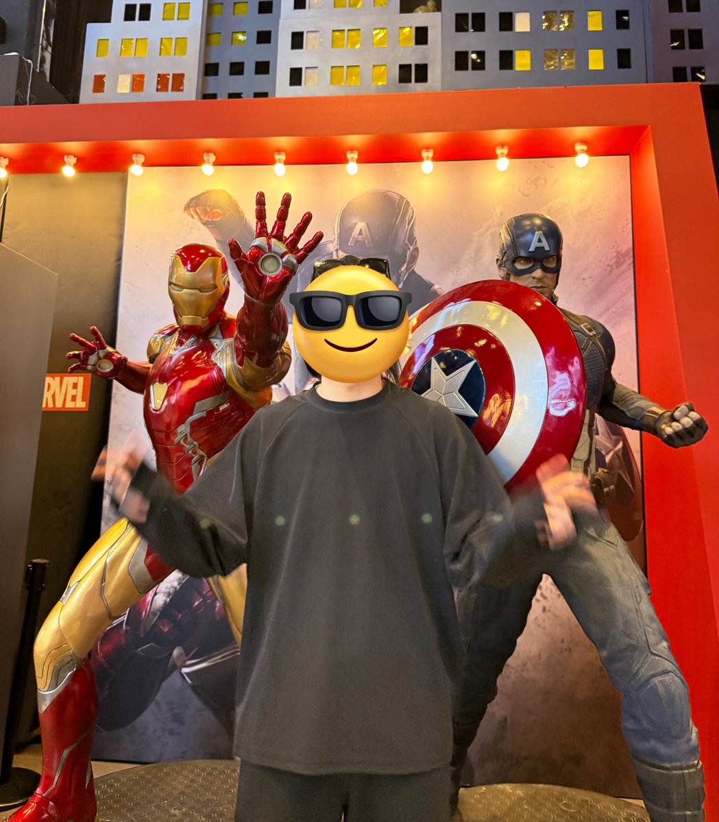 _super_elite's tweet image. 渡韓して真っ先に来たかったここ！
@MARVEL_mcs 
テンション上がりすぎてめちゃ写真撮ってたら店員さん撮ってくれた🧏‍♀️
でも着いたの閉店ギリギリであんまよく選べなかったけどMARVELグッズ5万円弱くらい買っちゃった笑

めちゃ幸せ！

#MARVEL 
#MARVELcollection 
#韓国