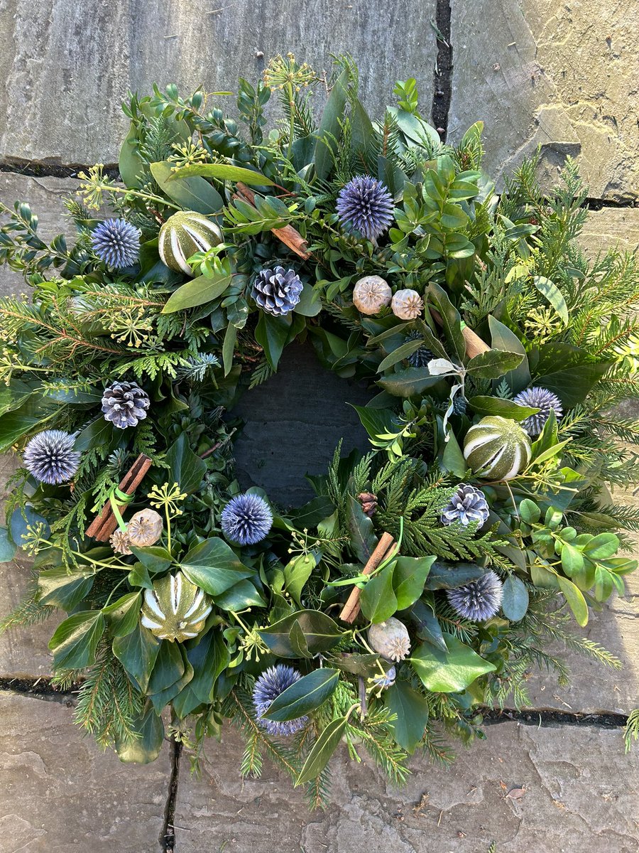 Wreath making machines 💪🧡💚🎄