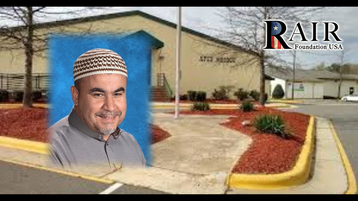 AmyMek's tweet image. Islamized America...

In 2009, a small warehouse in Apex, North Carolina, became the Apex Mosque—a $3.6 million hub for Sharia, indoctrination, and Islamic expansion.

Sharia-compliant loans (hidden under “interest-free” deals) funded it without oversight. This isn’t “community