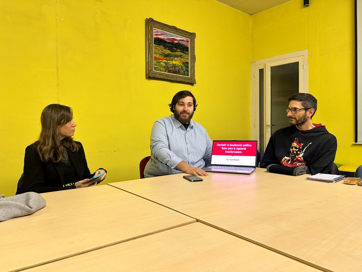 Cicle de Debats Anna Bosch ❤️💚💜

Avui hem parlat de com combatre la desafecció política amb el gran <a href="/Yosef_Bakali_/">Yosef Bakali</a> 

#Mollet <a href="/molletencomu/">Mollet En Comú</a>