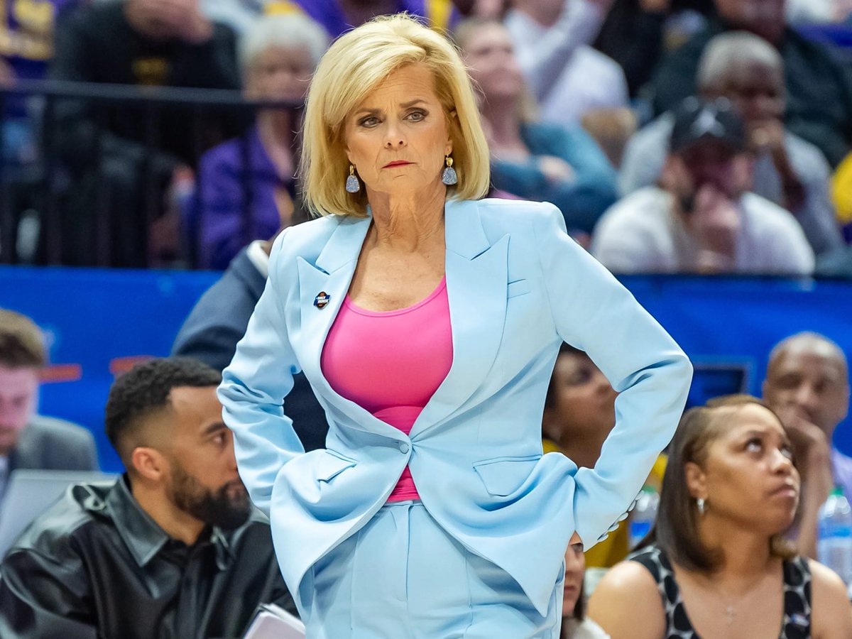 I talk hoops 🏀 tweet media