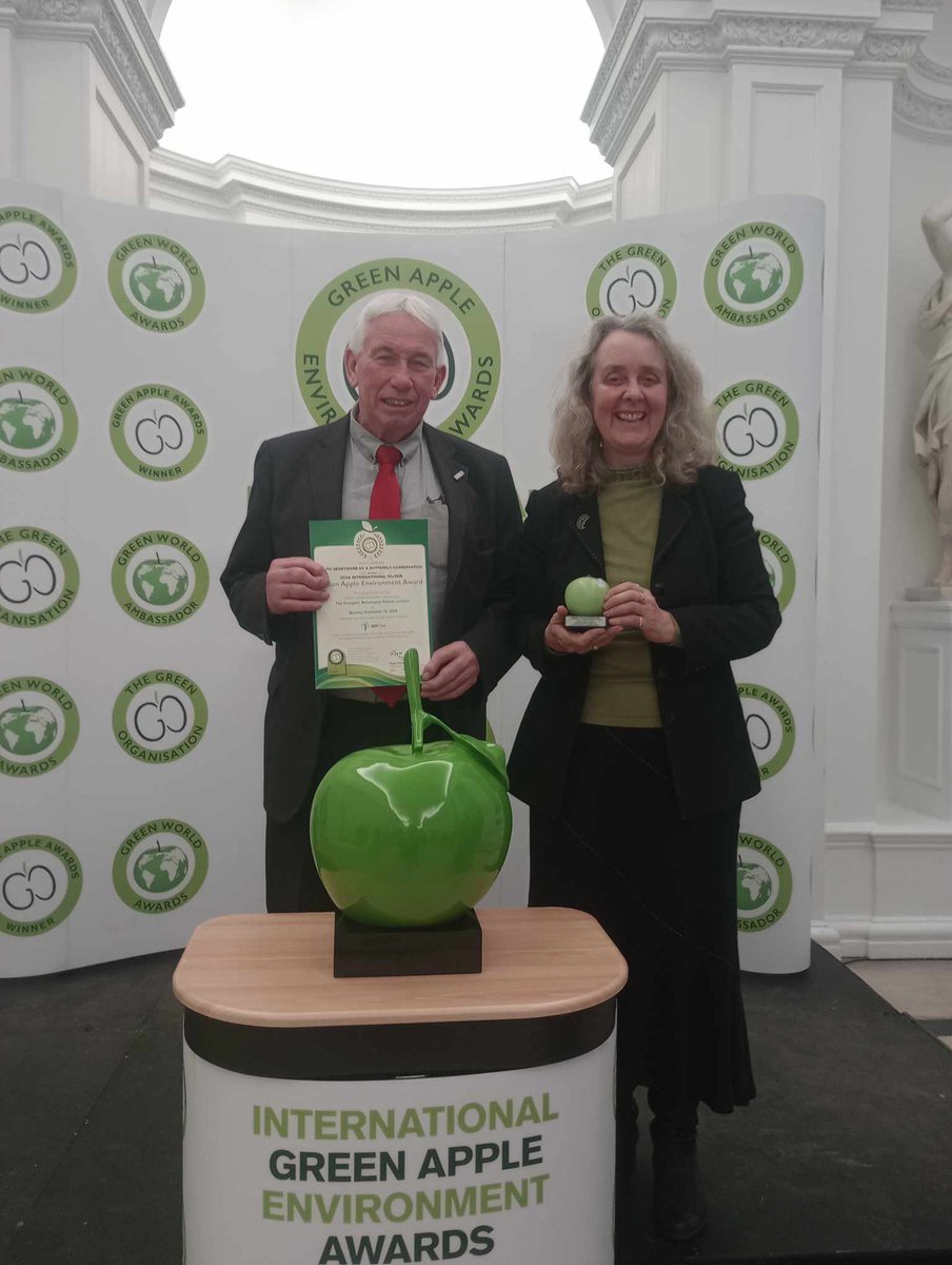 RoslistonEnvEd's tweet image. It's a WIN for butterflies in South Derbyshire & for us!
Our butterfly project, led by @savebutterflies WON a Green Apple Award @TheGreenOrg
orlo.uk/7O1xQ
southderbyshire.gov.uk/butterflies
Working with landowners across @NatForestCo
Together we achieve more @SDDC
@SDCparklife