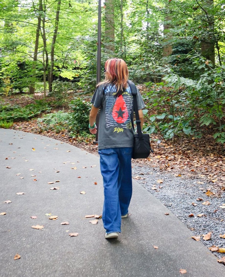 MaybeItsLex's tweet image. conan gray in october 🤗⭐️