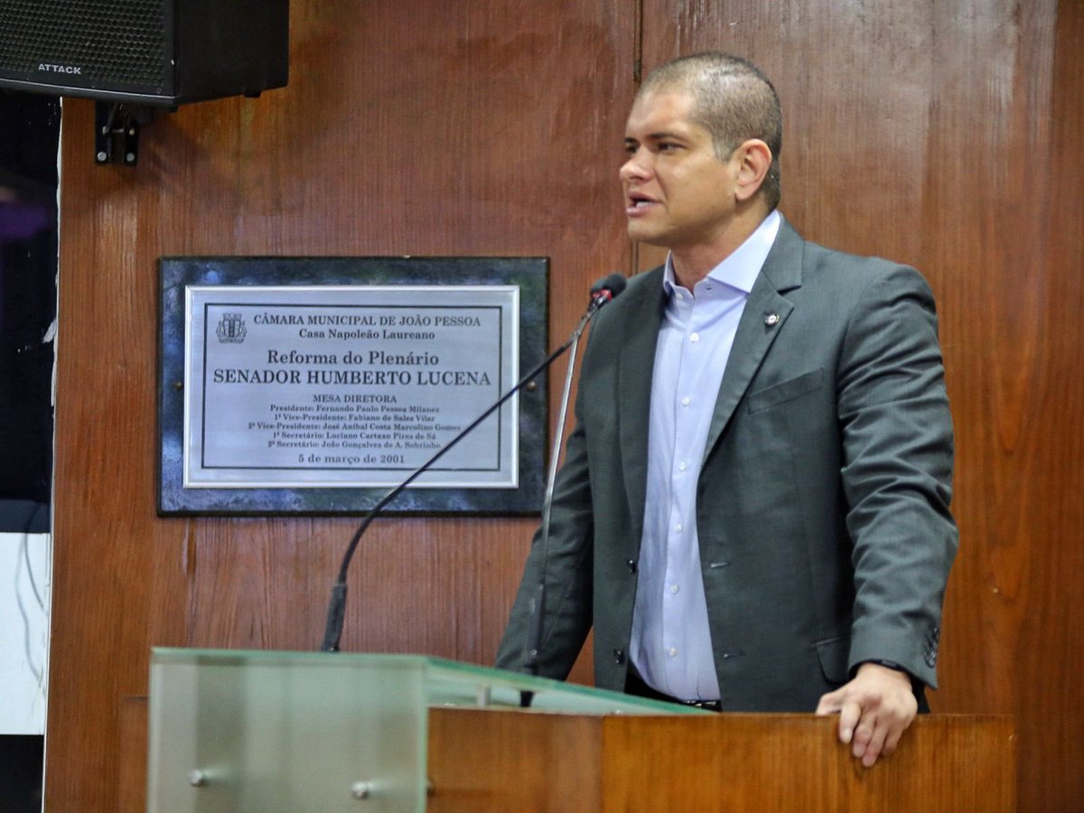andrecoelhojp's tweet photo. Recebo com alegria a informação, que através da propositura do Ver. @milanez_neto a @camarajp aprovou a concessão da sua mais alta comenda a Medalha Cidade de João Pessoa. Honrado com o gesto do legislativo municipal. Renova-se o nosso espírito público para contribuir ainda mais. https://t.co/5RKvKyPAIA