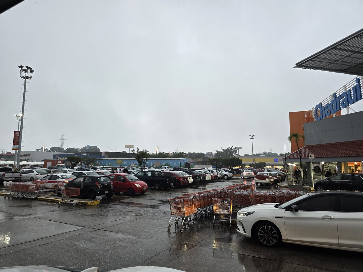 parejaSW102020's tweet photo. Con este clima se antoja un rico trío. ¿Que proponen? Para hoy en Mina. https://t.co/R07AOvr17H