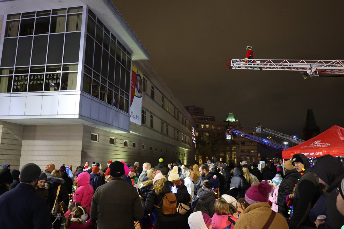 ObjectComputing's tweet image. Join us in making a difference this holiday season by taking part in Light Up Glennon December 16!
hubs.li/Q02_x3pR0
#LightUpGlennon #ObjectComputing #Community #ShareItBack