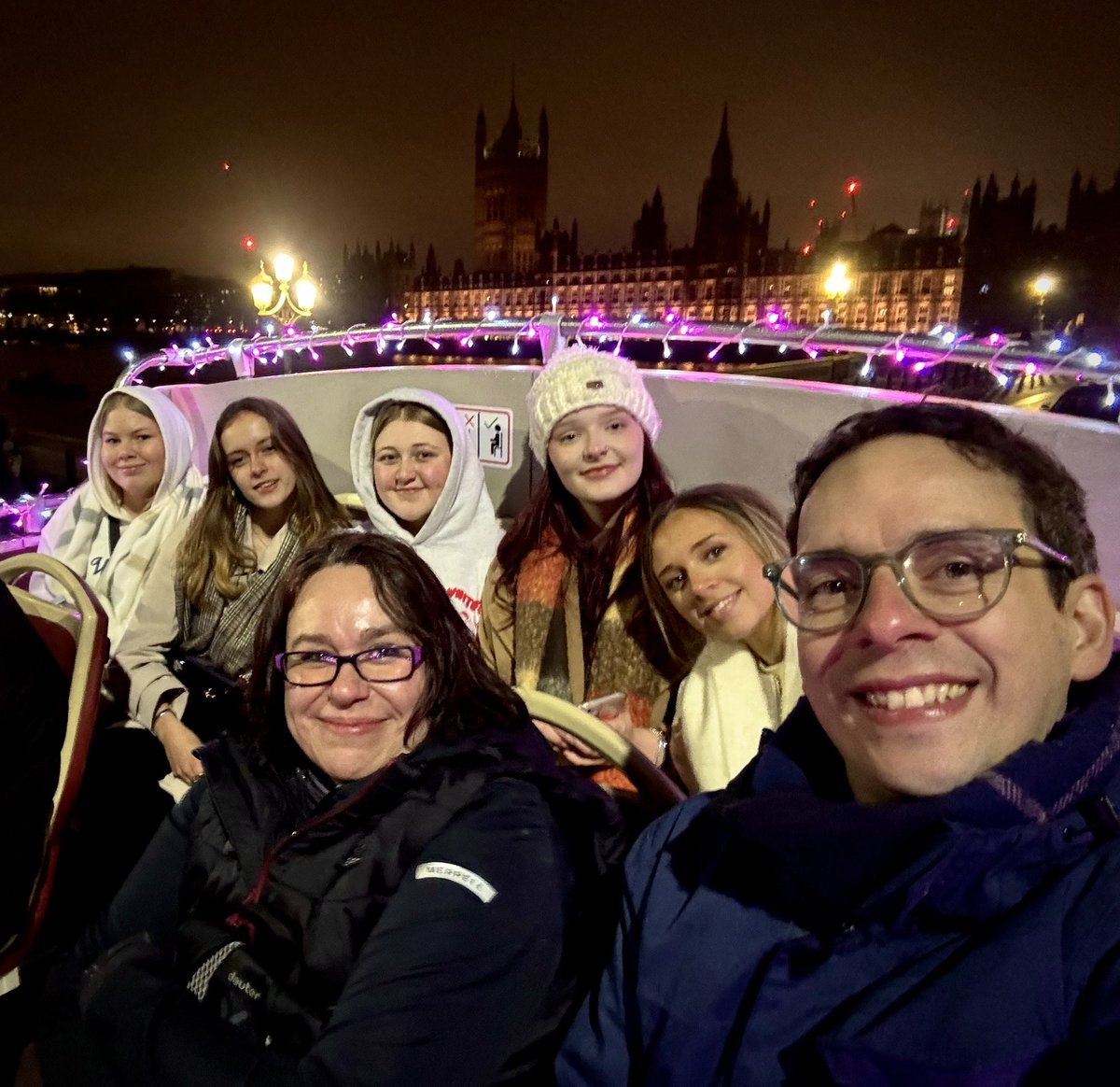 Mr Sinclair (@mra_sinclair) on Twitter photo Successful Day 1 of the Art & Design London Trip! ✨🎡 #london #lights #sights #colourful #artanddesign #schooltrip #londoneye #thames #bustour <a href="/CarlukeHS/">Carluke High School</a> <a href="/CHS_ArtDesign/">CHS_Art&Design</a> Successful Day 1 of the Art & Design London Trip! ✨🎡 #london #lights #sights #colourful #artanddesign #schooltrip #londoneye #thames #bustour <a href="/CarlukeHS/">Carluke High School</a> <a href="/CHS_ArtDesign/">CHS_Art&Design</a>