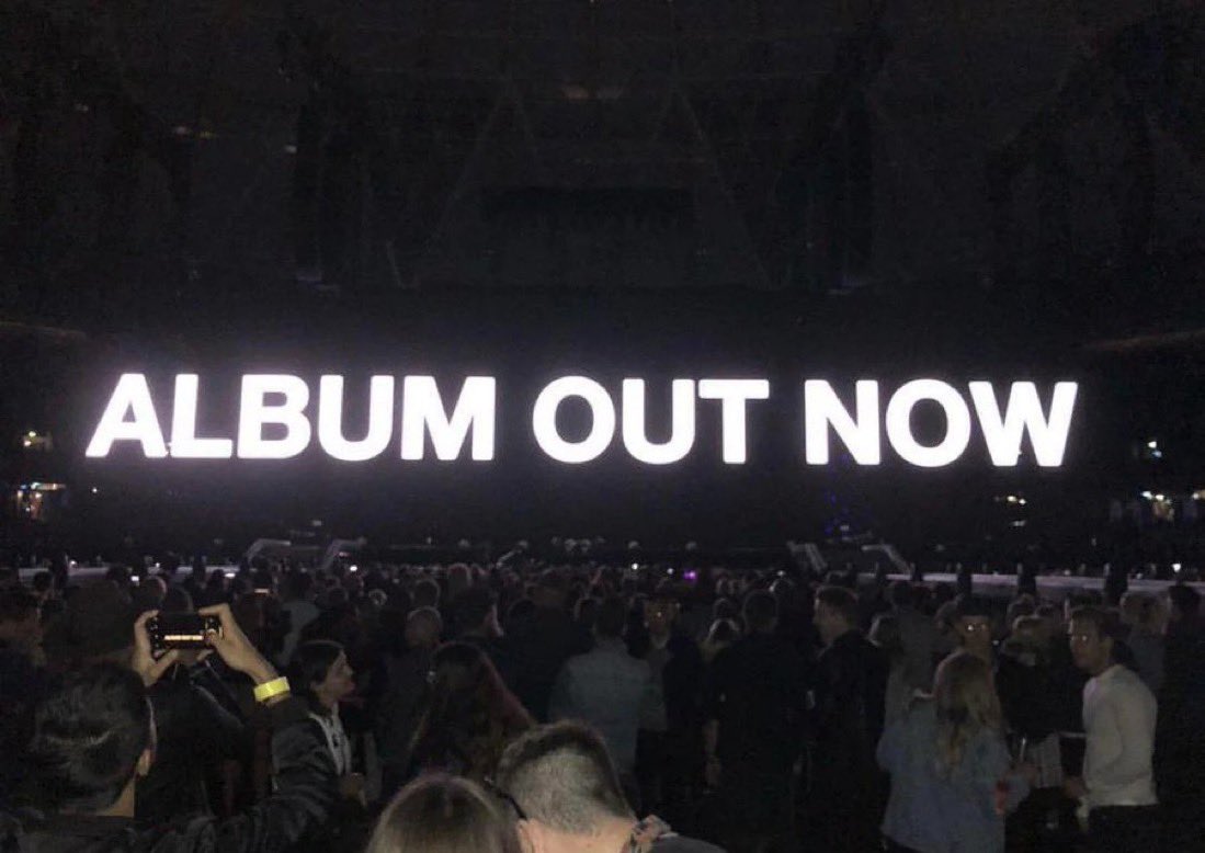 unseenopium's tweet photo. Imagine it hits 12:00am, just in time for the end of Playboi Carti’s Rolling Loud set, and the show ends off with this screen. https://t.co/xbzU4jm9Fb