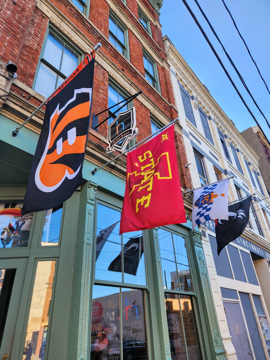 ISUAlumsofCincy's tweet photo. If you aren't looking up at this within the hour, you are in the wrong place #CinCY @rhinehausotr
#BeatIowa
πͺπ¨πͺ #CycloneNATIon #CyclonesEverywhere
#needthateditbutton https://t.co/PWJaEGHRG4