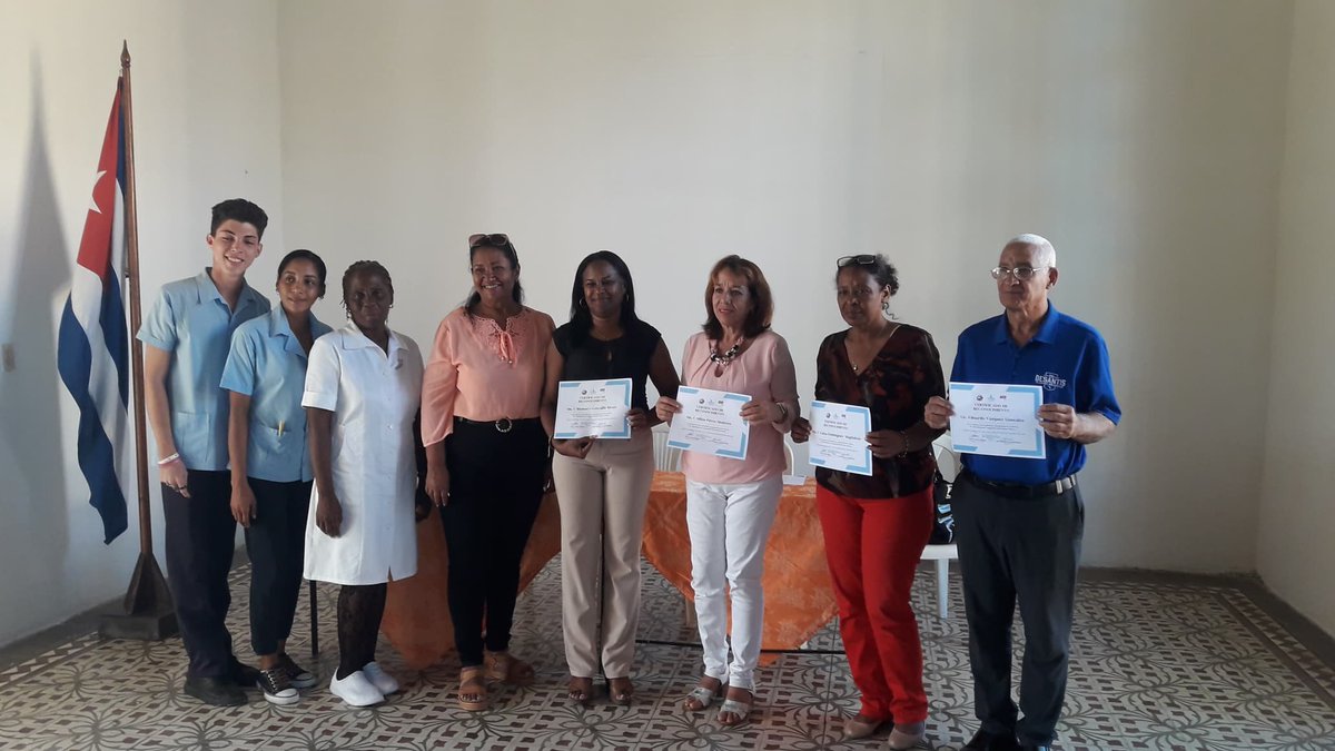 LuisMiguelValCo's tweet photo. Y como todo evento de magnitud, vienen las #premiaciones de nuestros #estudiantes y #profesores que aportan, desde la #experiencia, #participatividad, #entusiasmo y #formación a la #cantera del #Movimiento de #Vanguardia #Mario #Muñoz #Monroy.

Muchas felicidades !!!

@ucm_sc https://t.co/JK21VqeZ7F