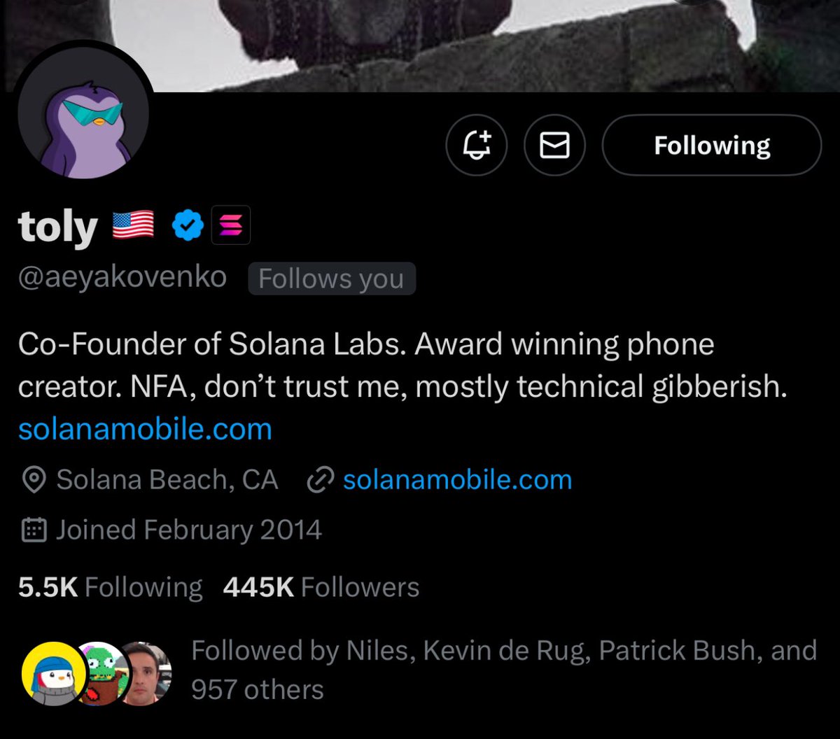 🚨BREAKING:🚨 Cofounder of Solana just changed his pfp to a penguin. 🐧