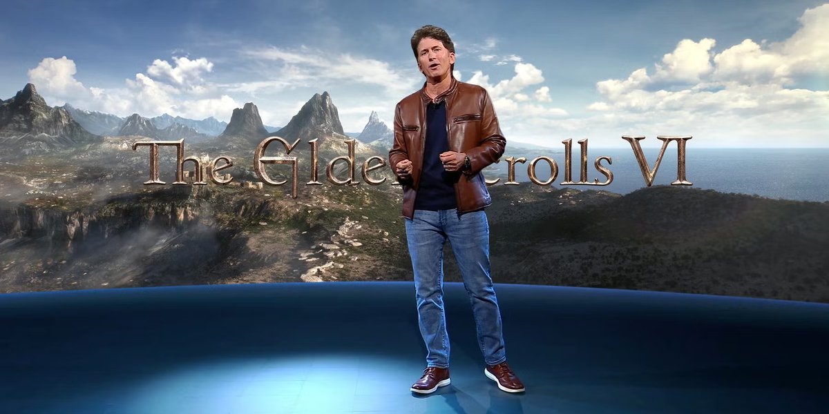 DrewmoraYT's tweet photo. todd howard emerges on stage to reveal the remaster of the 2018 elder scrolls vi teaser trailer https://t.co/8ZLRtWPwh1
