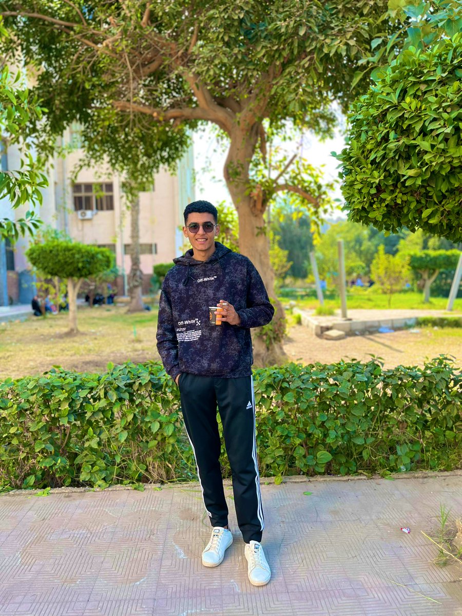 Temon34697888's tweet photo. شيك ونزيه لكن مطروش🔥 https://t.co/Myx8EcetsW