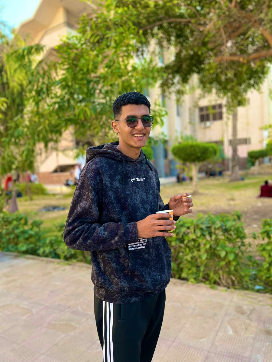 Temon34697888's tweet photo. شيك ونزيه لكن مطروش🔥 https://t.co/Myx8EcetsW