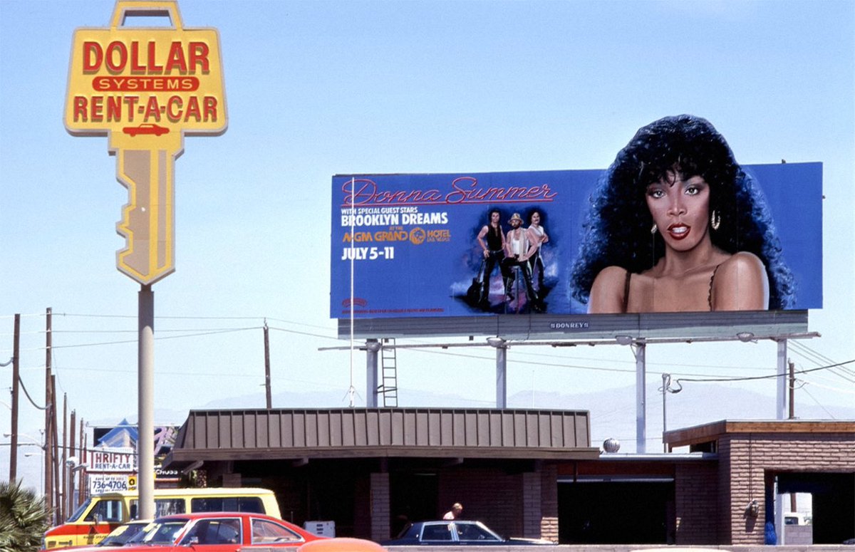 illestacc_'s tweet image. Billboards on the Sunset Strip, 1970-80s.