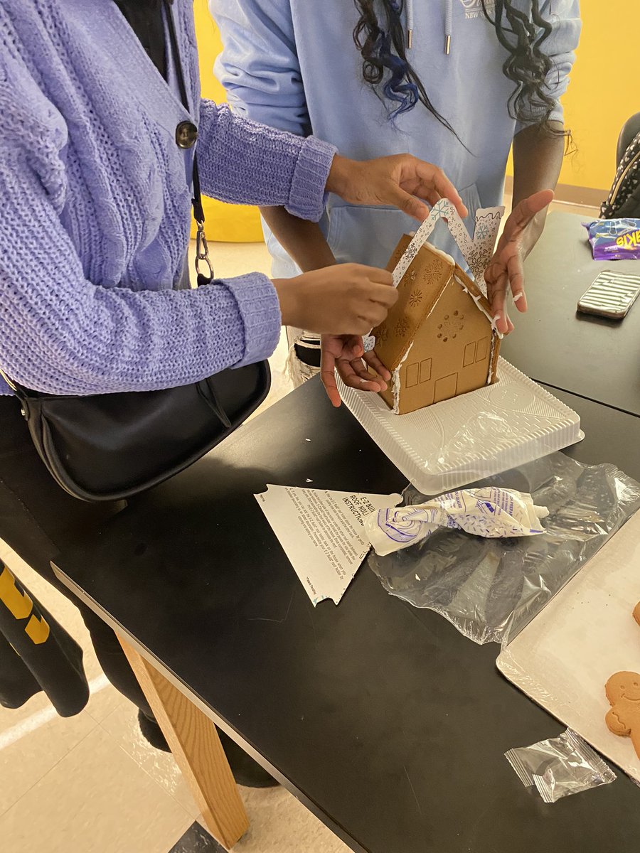 Ms.Wallace tweet media