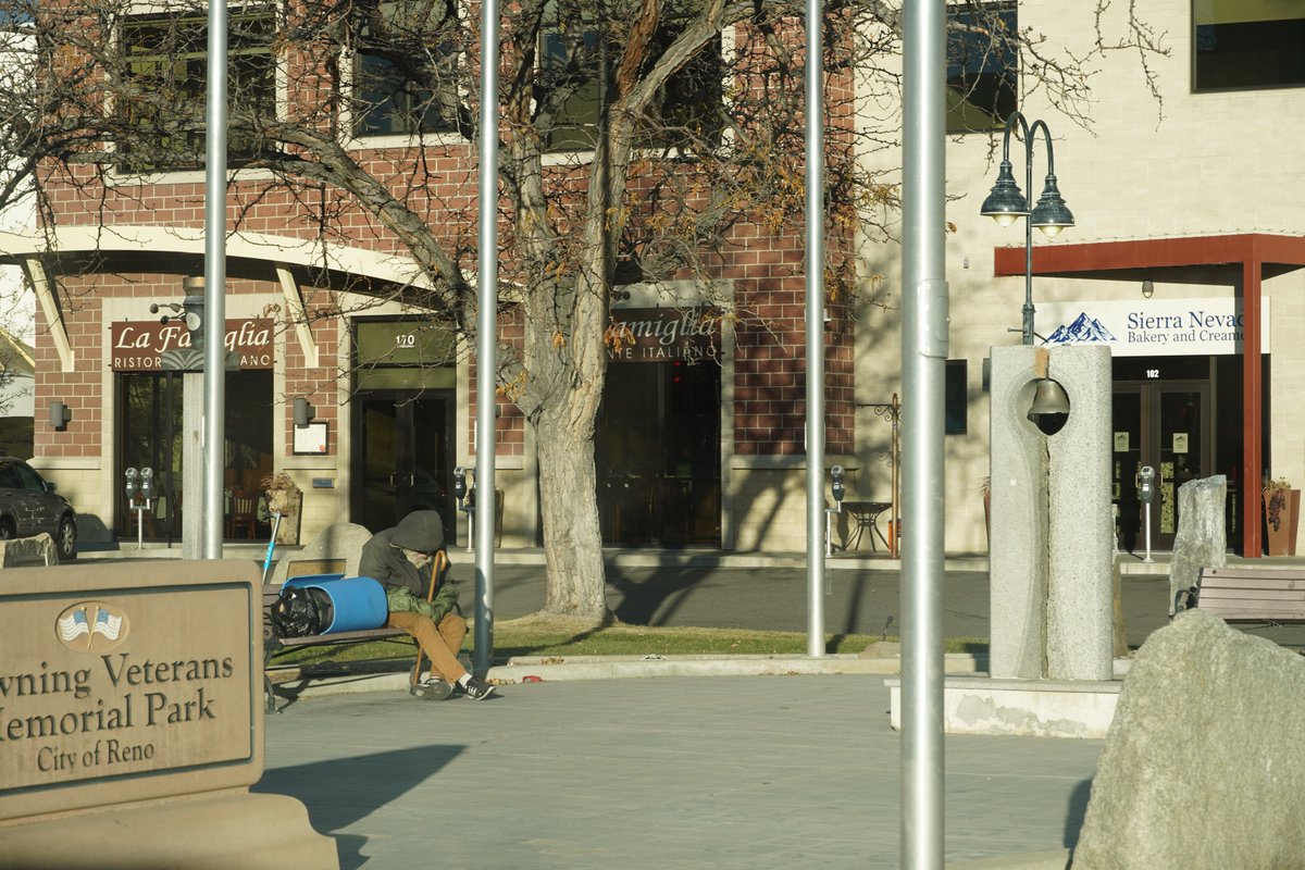 OurTownReno's tweet photo. Blustery conditions for neighbors living on the streets and commuters this afternoon, with the possibility of snow and cold rain in the area over the next few days.  #renoweather #renostreets #renocold https://t.co/0XD4JURpNT