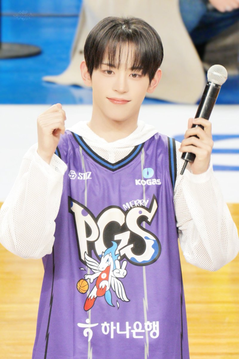 hybbbbbbb's tweet photo. 20241212 대구 한국가스공사
🥳
#현빈 #빈이최고 #nowadays #나우어데이즈 https://t.co/AvDh0NJHfv