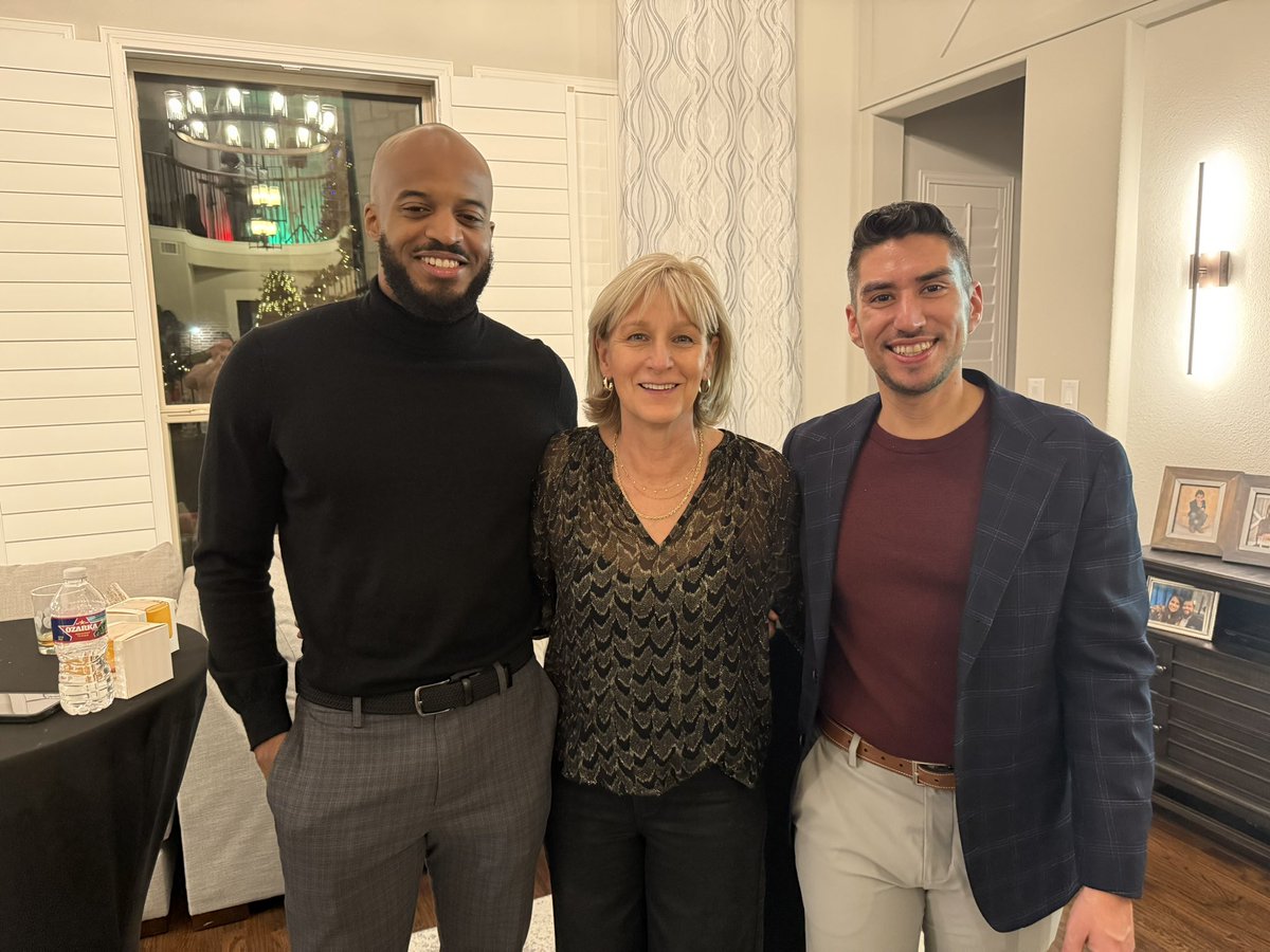 Spencer Carter (@theflydoc) on Twitter photo When the kids grow up and get jobs. <a href="/DrReySanchez/">Reynaldo Sanchez MD</a> <a href="/GailPetersonMD/">Gail Peterson</a> <a href="/UTSWCardfellow/">UTSW Cardiology Fellowship</a> When the kids grow up and get jobs. <a href="/DrReySanchez/">Reynaldo Sanchez MD</a> <a href="/GailPetersonMD/">Gail Peterson</a> <a href="/UTSWCardfellow/">UTSW Cardiology Fellowship</a>