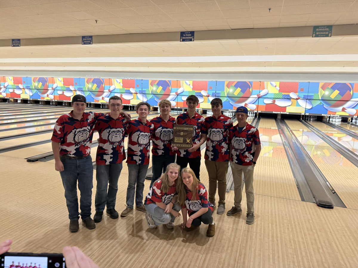 Shout out to the CA Bulldogs Bowling Team on capturing the DII Middle  Region Championship. Next stop, STATE!!! #Dawgs! #10-90, image size:1200x900