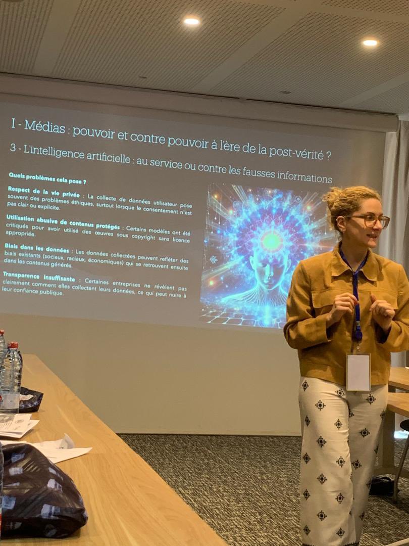 Du 9 au 12 décembre, notre association a été ravie de participer au #TechCampGuinée sous le thème MÉDIA ÉCLAIRÉS DÉMOCRATIE RENFORCÉE, ces 4 jours intensifs ont été l'occasion de réfléchir collectivement aux enjeux du numérique et de la lutte contre la désinformation en Guinée.