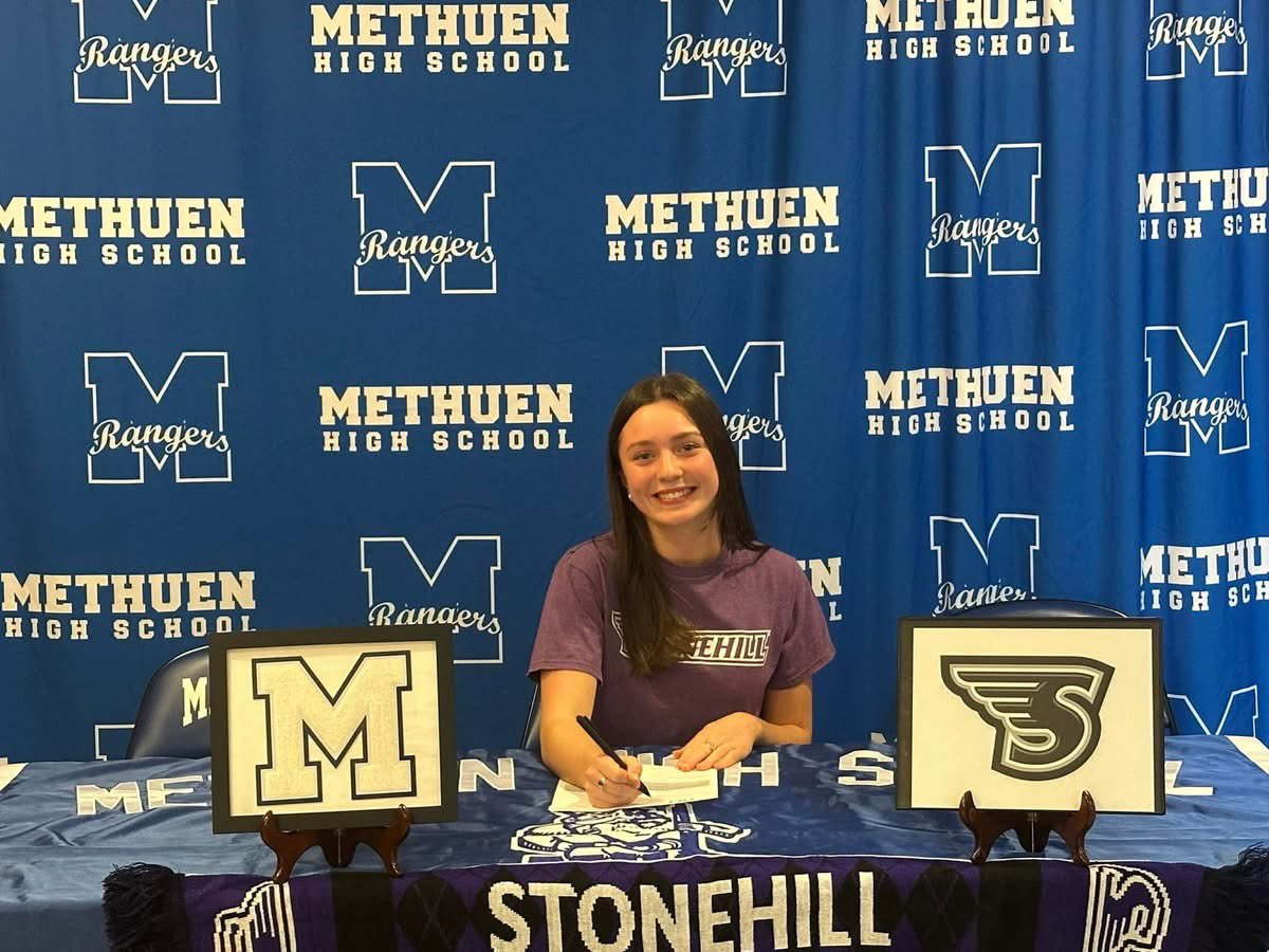 MHSRangertrack's tweet photo. Today our senior captain  Bella Fiore signed her commitment letter to continue her athletic career at Stonehill College 💜💜 we are so proud of her and her 4 years of hard work!! https://t.co/N50eduuoQi