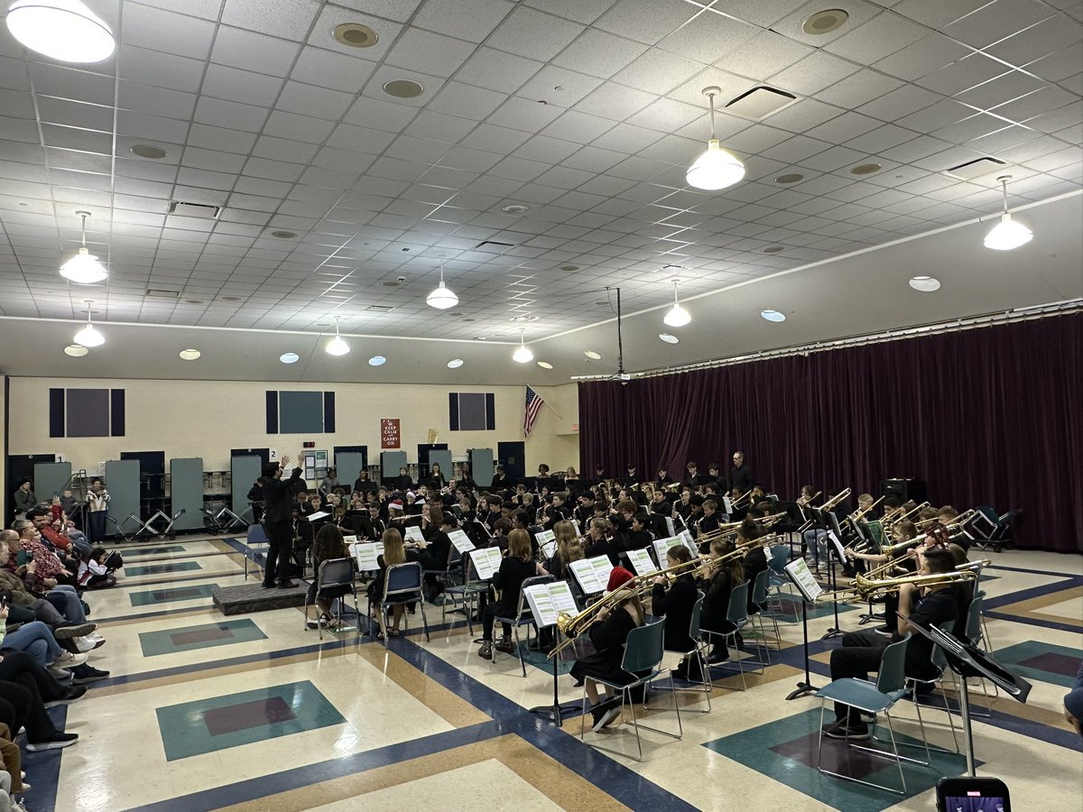 Holt Crossing IS tweet media