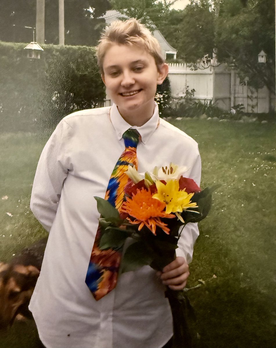 LauraBeckerReal's tweet photo. I was calling myself a gay boy in these pictures. This was me at 18 for my high school graduation. 

My breasts were cut off at 20. We have to save quirky girls from medical mutilation. Retweet if you agree. https://t.co/g9LXpEuGpx