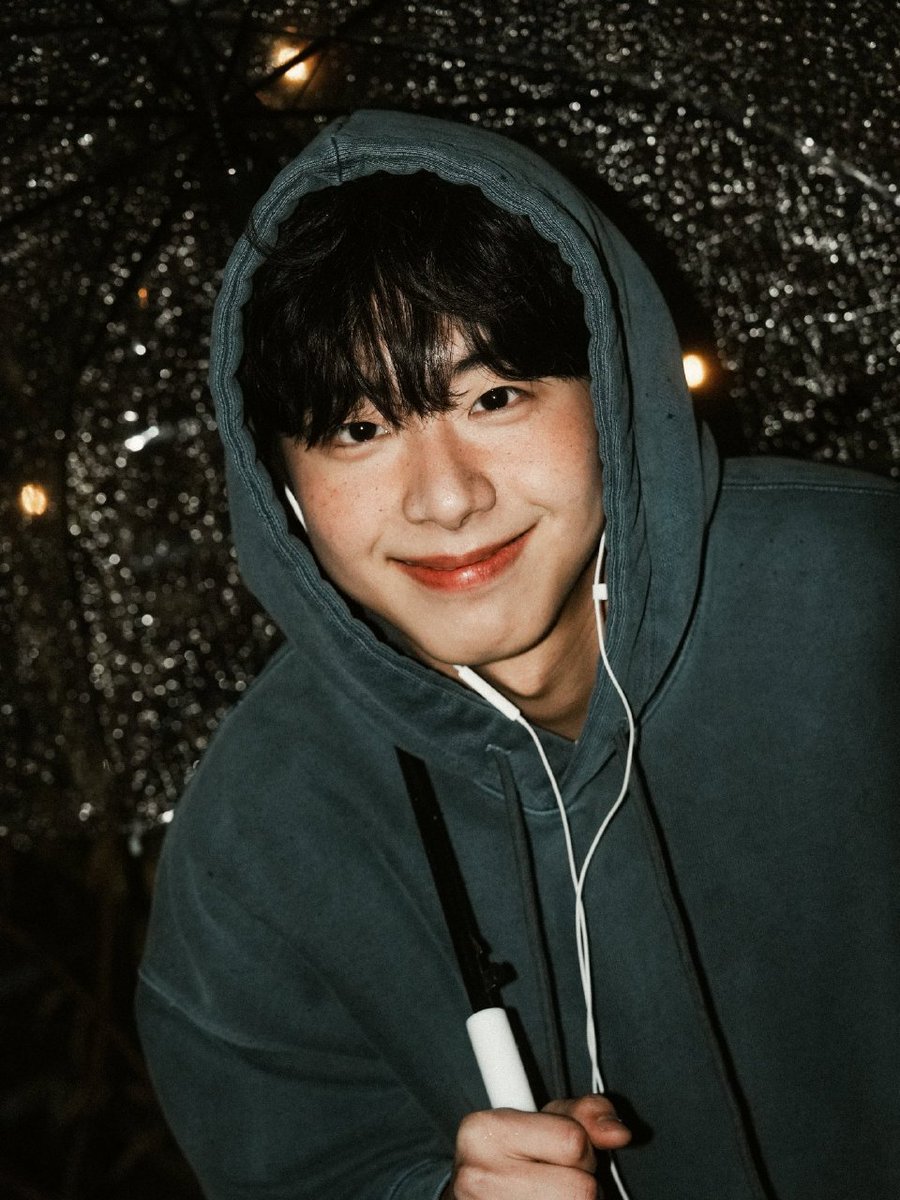 AHOFJEONGWOO's tweet photo. Hoodie matchy with hyung, @yooksuungjae♡ https://t.co/QKyEPRpDlg