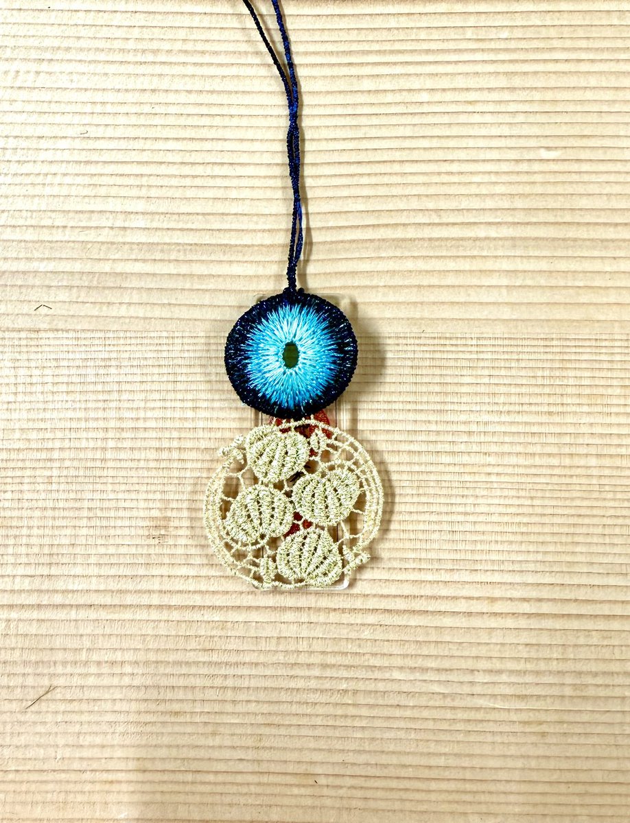 1月1日午前0時より、令和7年の干支「巳」をモチーフにした「蛇眼守