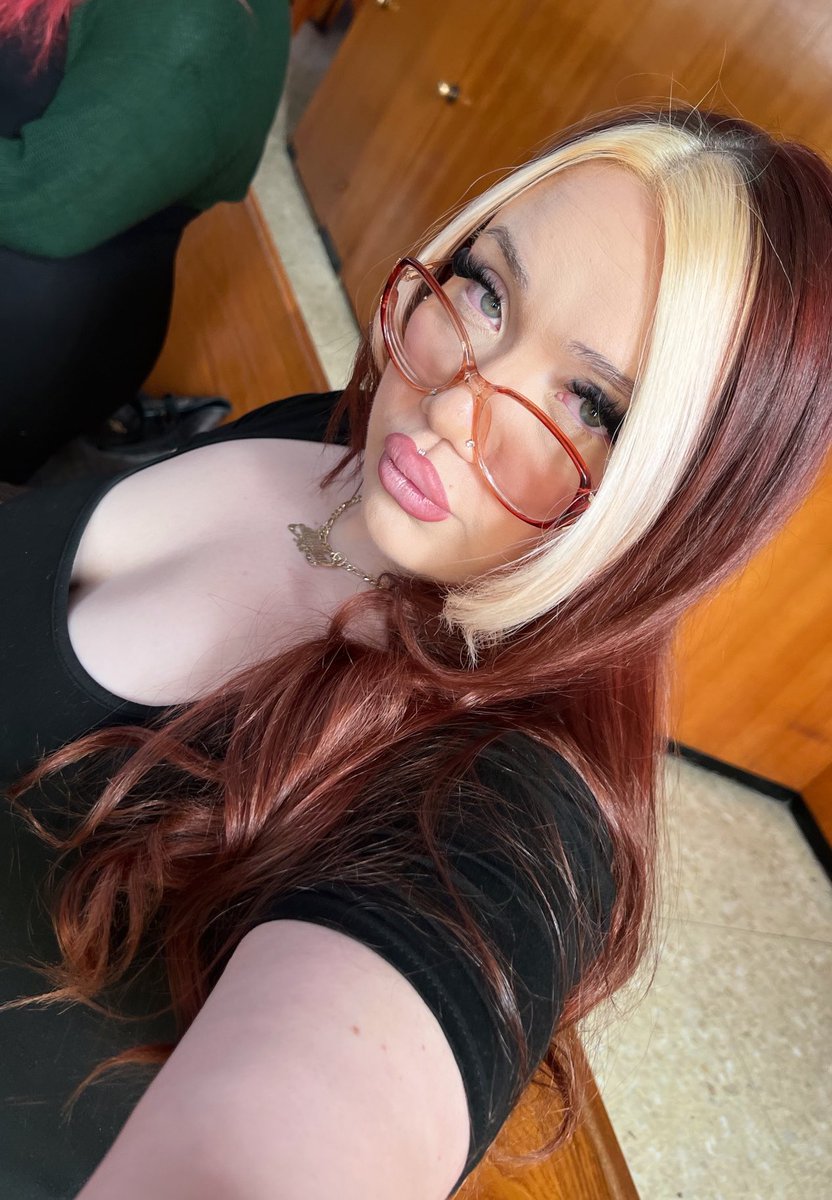 iknowusickofme's tweet image. No filly cus I’m pretty :-)