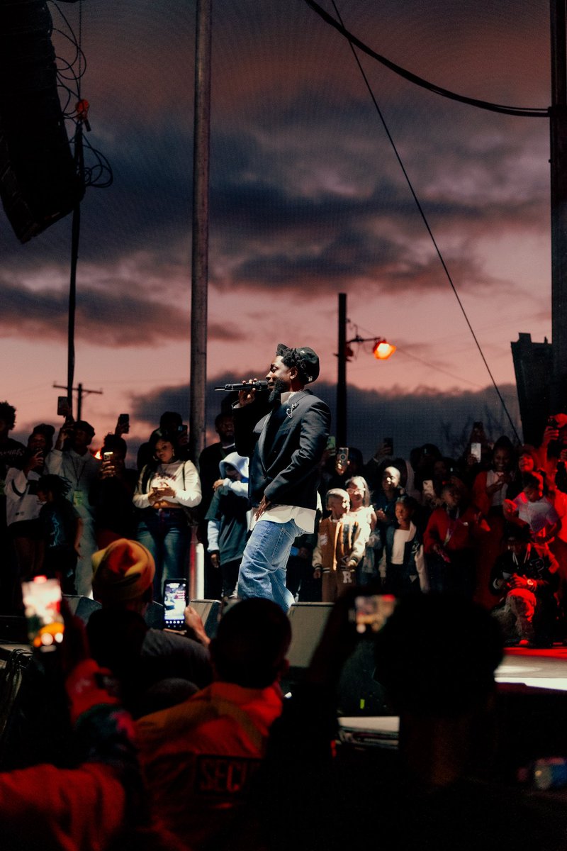 WHOISMRKOA's tweet photo. 𝘿𝙊𝙏.
@kendricklamar https://t.co/e2xgbq5gWm