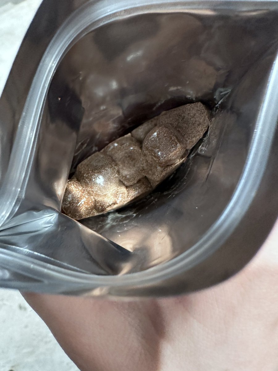 今買ったギャバチョコ😂なんだこれ😂😂