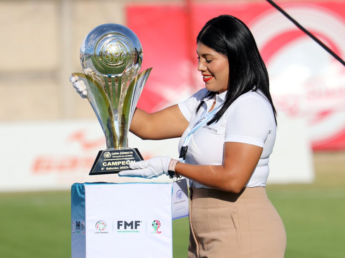 📅Llega Copa Conecta 2025 con la participación de #LigaTDP así como #LigaPremierFMF 

⚔️ 17 equipos (Líderes de cada grupo) + 3 mejores terceros generales.
📊 12 integrantes de Serie B. Quienes buscarán consagrarse como nuevo monarca una edición más 🔝