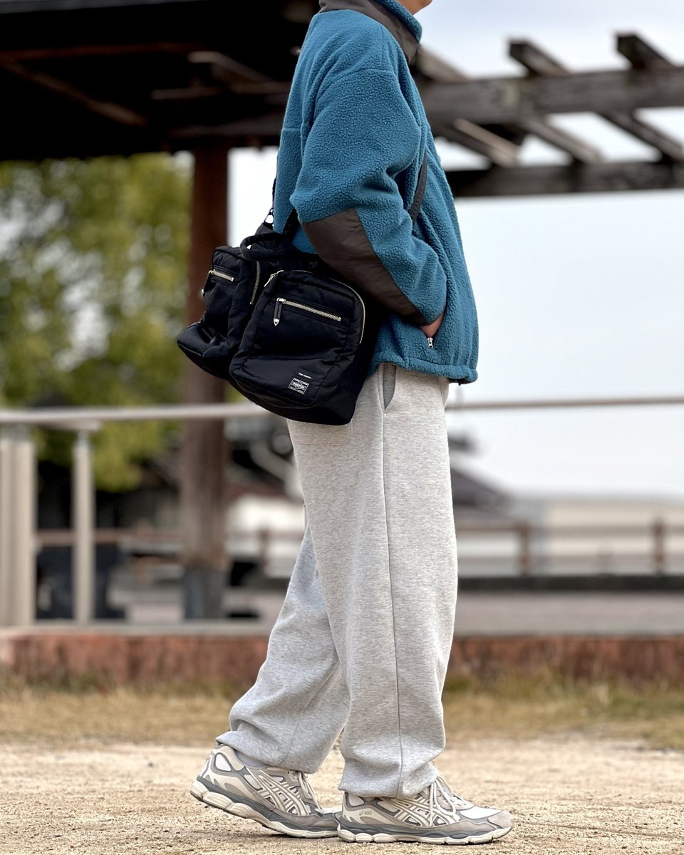 makinosuke29's tweet photo. #今日の服
あったかボアフリースコーデ☀️
outer : #anglan
bottoms : #uniqloc
shoes : #asics https://t.co/jAzk2CJ2gb