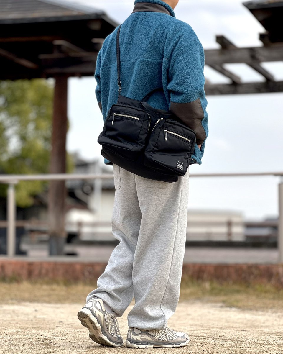makinosuke29's tweet photo. #今日の服
あったかボアフリースコーデ☀️
outer : #anglan
bottoms : #uniqloc
shoes : #asics https://t.co/jAzk2CJ2gb
