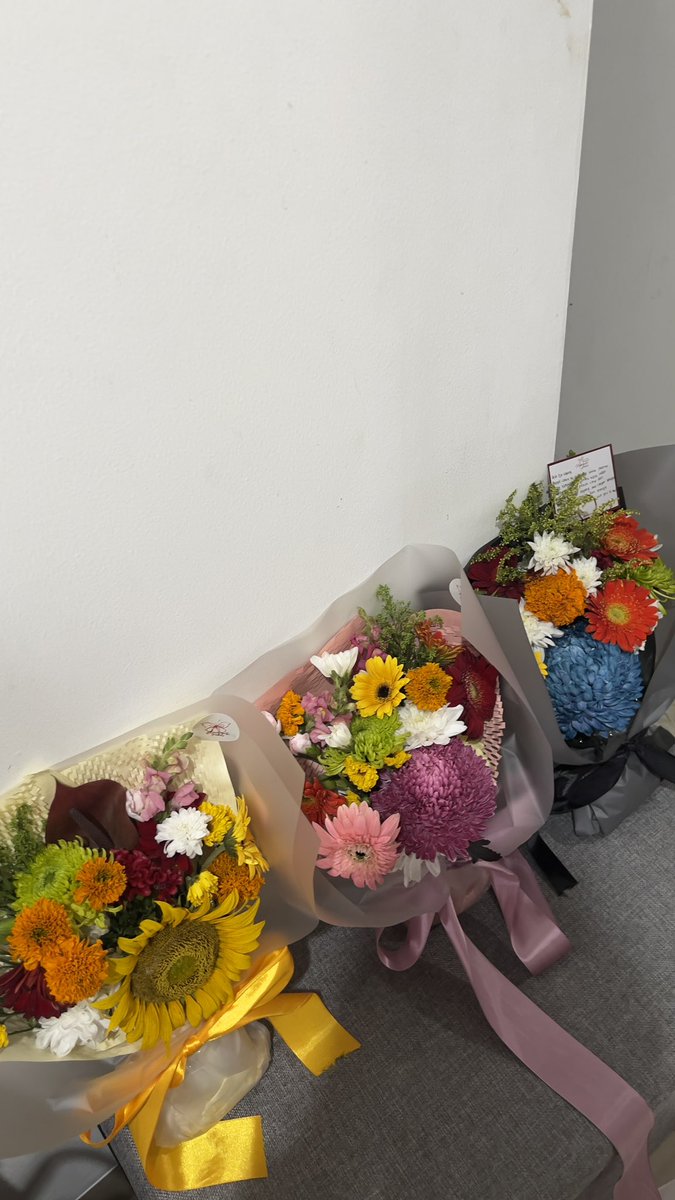 florist jakarta 𓇢𓆸 | kel tweet media