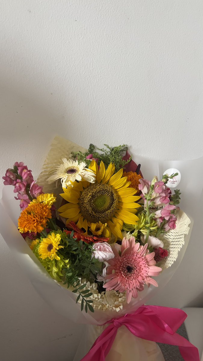 florist jakarta 𓇢𓆸 | kel tweet media