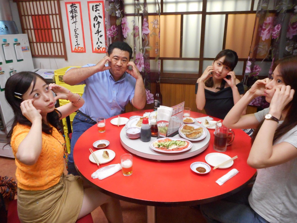 H_KANNA_0203's tweet photo. 栄養学校卒業！早いなぁ、、、
4人の班が楽しすぎて楽しすぎて🥹
実はこの卒業式のシーンがこのメンバーで最初の撮影だったんです。。
それでもサッチンとカスミンのあの掛け合いでうるっときました。
モリモリが背中を押してくれた言葉も結ちゃんとしてすんなり心に入ってきました。
#朝ドラおむすび https://t.co/2BCIIkuhri