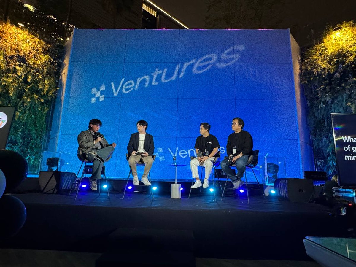 At 「NIGHT OF THE FUTURE 」 with <a href="/OKX_Ventures/">OKX Ventures</a>  yesterday, <a href="/anndylian/">Anndy Lian</a>, representing MemeCore Ecofund, emphasized the importance of blockchain in creating a more inclusive and secure gaming environment

The discussion revolved around the integration of blockchain, the rise of mini