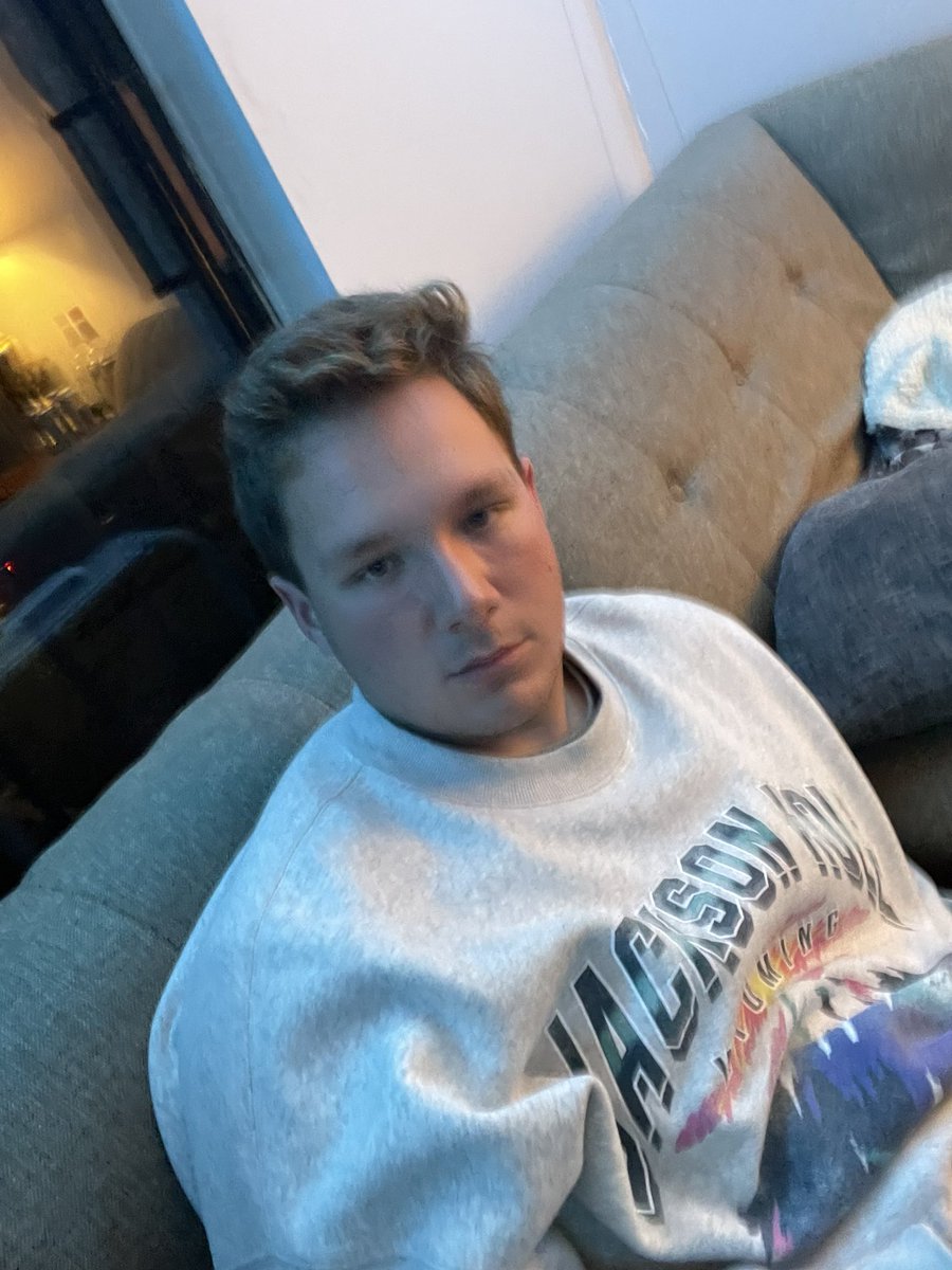 PSUHOSSFAN's tweet photo. Hoss on mikes birthday happy to celebrate #hossday https://t.co/0FLfzBXruV